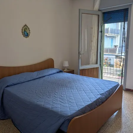 Charming Steps From Caorles Center Appartamento *